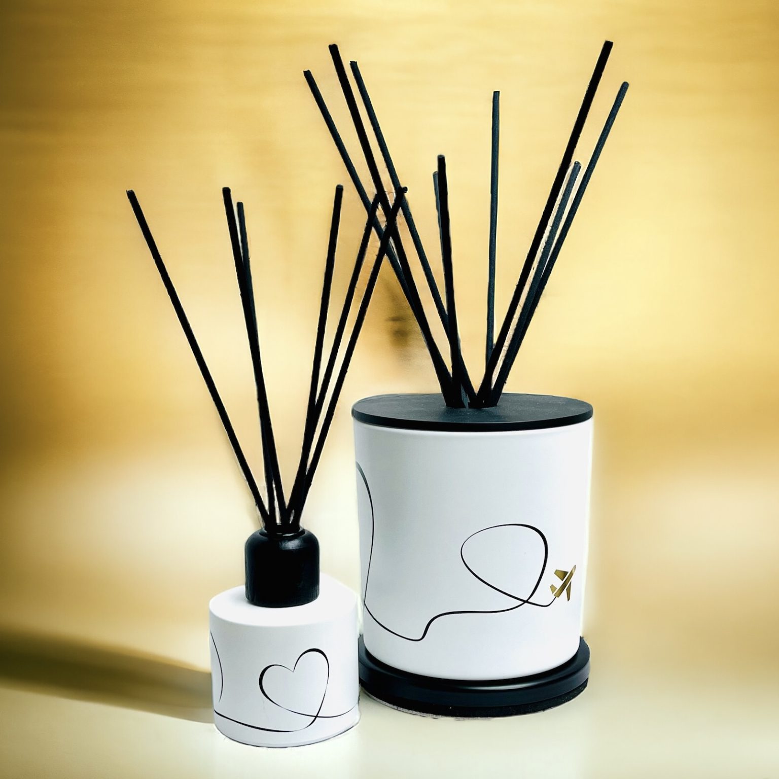 AromaHoliday luxury candles & diffusers - FREE UK DELIVERY