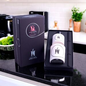 Luxury scented soy candle and home Reed Diffuser sets by AromaHoliday U.K. Holiday gifts